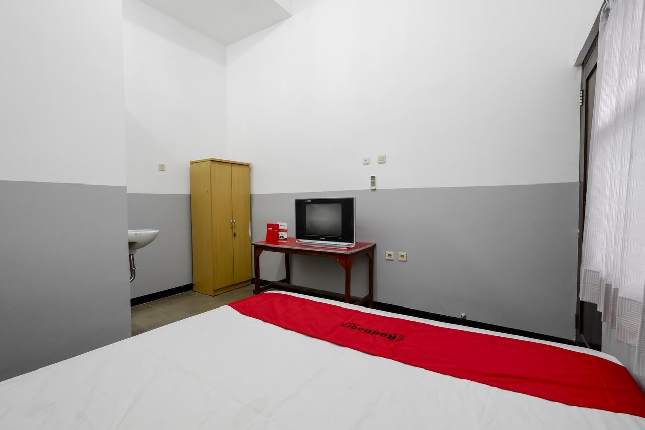 Reddoorz @ Prambanan Timur Raya Semarang Luaran gambar