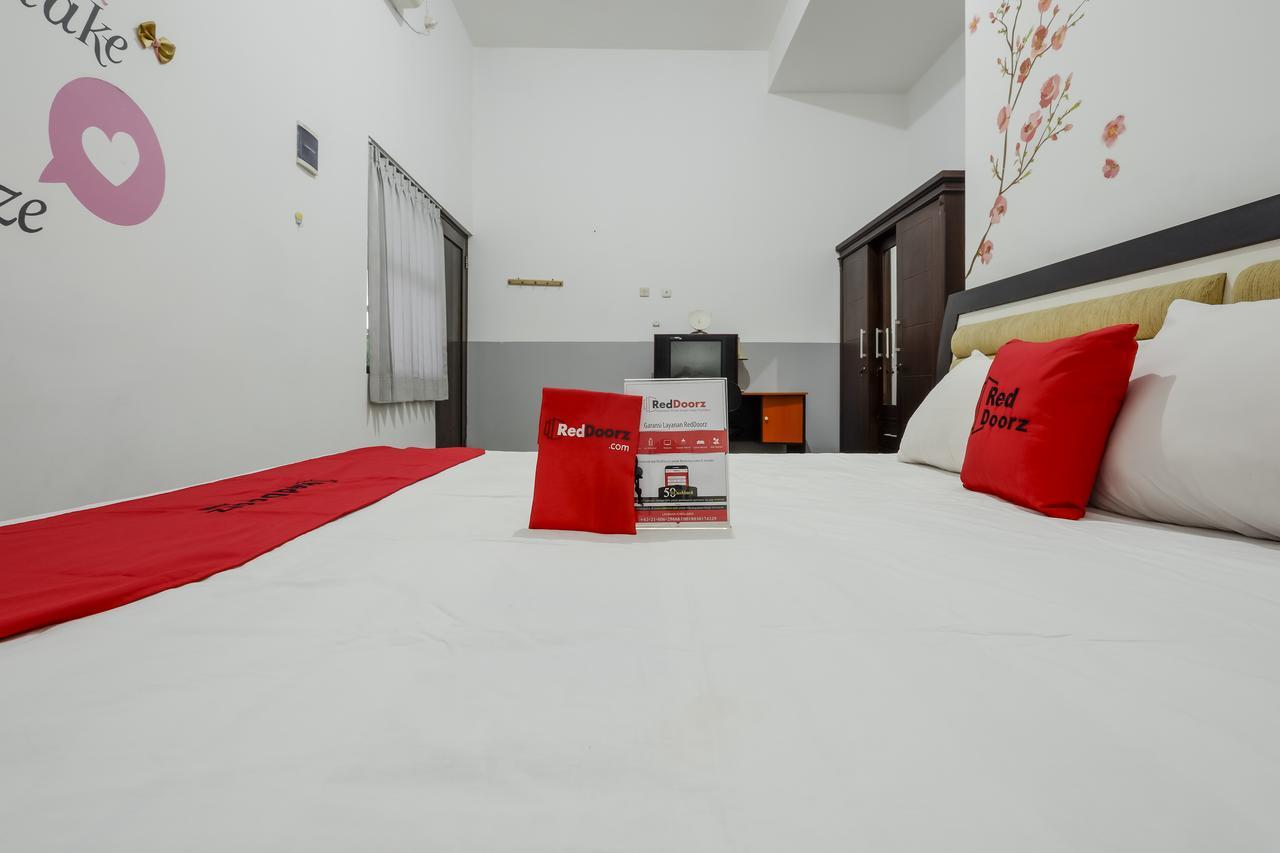 Reddoorz @ Prambanan Timur Raya Semarang Luaran gambar